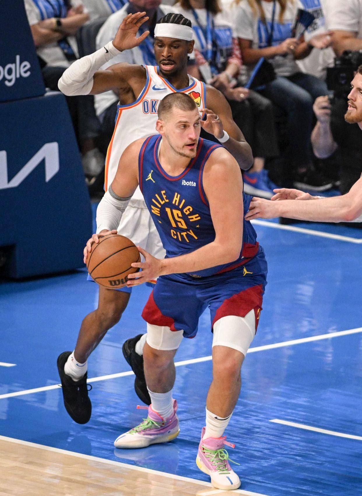 的对抗中 的对抗中